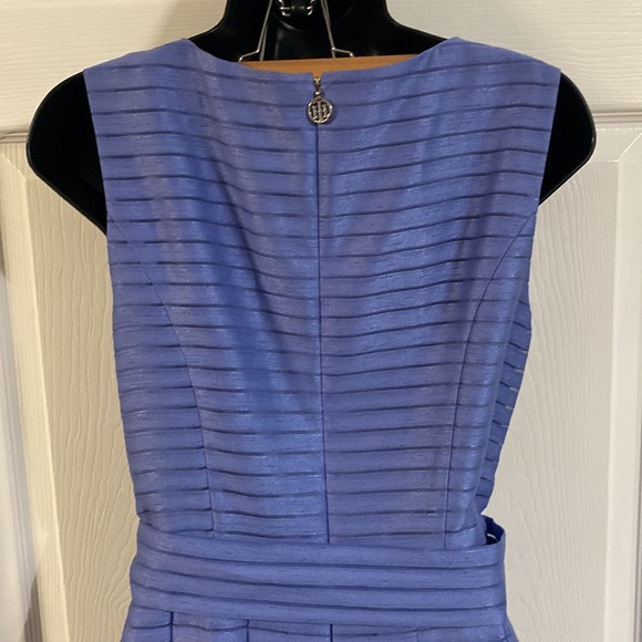 Tommy Hilfiger Dress, Size 6 - Picture 9 of 11